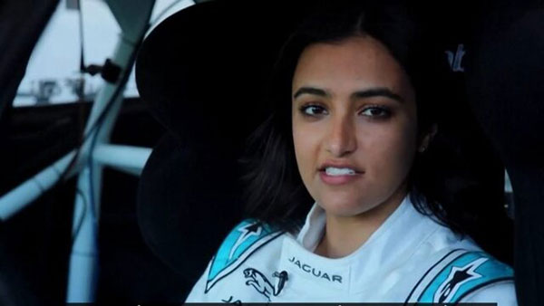 رانندگی اولین زن سعودی در مسابقات اتومبیل‌رانی