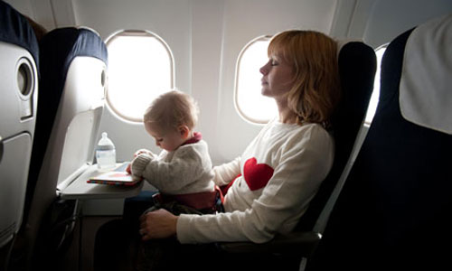 چطور برای سفر هوایی با نوزاد آماده شوید؟