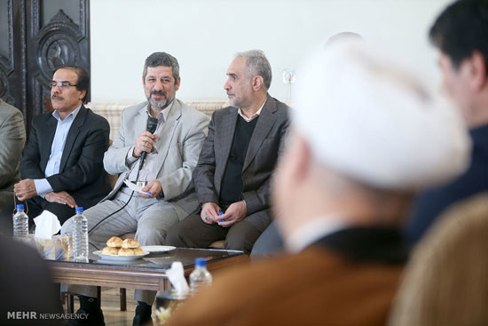 عکس: دیدار اعضای خانه احزاب با هاشمی
