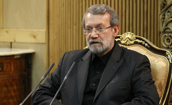 علی لاریجانی: احمدی‌نژاد ارزش وقت گذاشتن ندارد