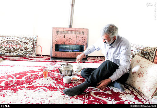 مرد ایرانی که 26 سال است نخوابیده! +عکس