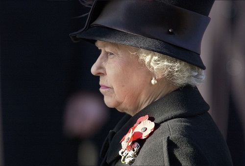ملکه به بازماندگان سانحه هوایی تسلیت گفت