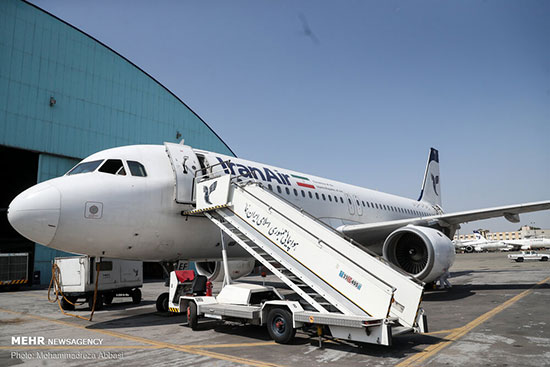 ضدعفونی هواپیما‌های مسافربری در فرودگاه مهرآباد