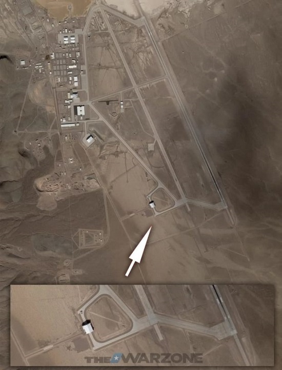 انتشار تصویر یک هواپیمای مرموز در منطقه ۵۱