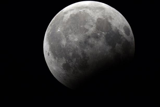دانشمندان ۱۰سال دیگر ماه را حفاری می‌کنند