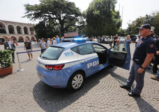 پلیس ایتالیا سوار بر سئات اسپانیایی +عکس