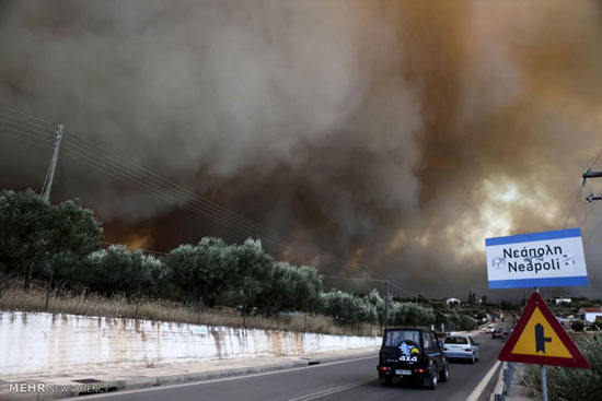 تصاویری از آتش سوزی گسترده در یونان