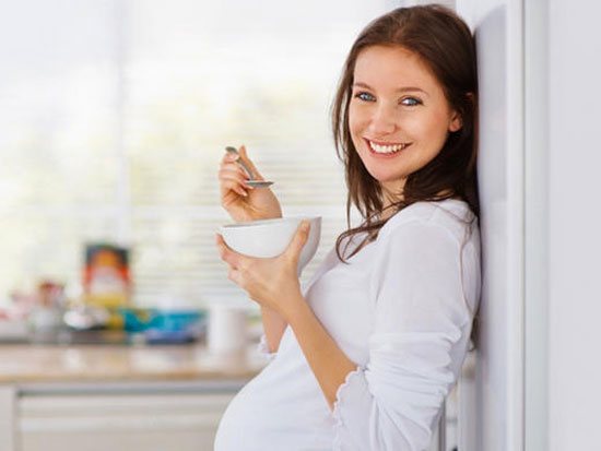 چرا باید حتما در دوران بارداری شلیل بخورید؟