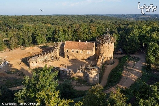 ساخت قلعه‌ای در فرانسه به روش قرون وسطی