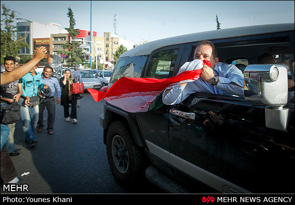 عکس: پایکوبی با طعم جام جهانی در شهر (2)