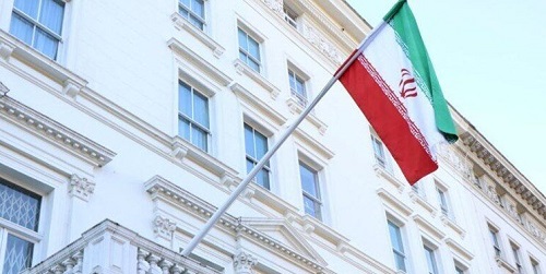 حضور زنان بی‌حجاب در مراسم سفارت ایران در لندن