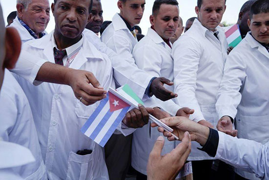 پزشکان کوبایی فرشته نجات مبارزه با کرونا