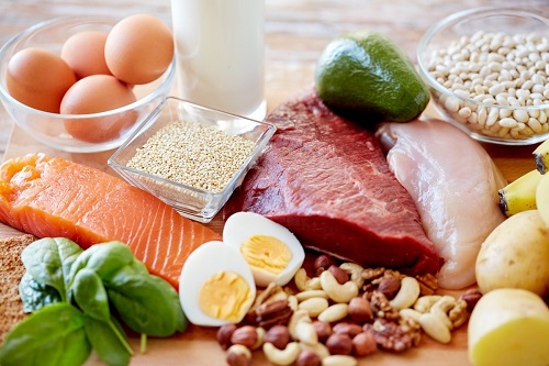 چرا نباید بیش از حد پروتئین مصرف کنیم
