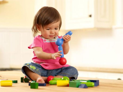 بازی با کودک نوپا، چه تاثیری دارد؟