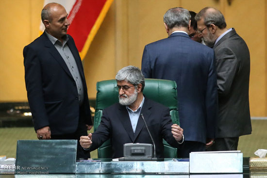 عکس: اولین ریاست علی مطهری در مجلس