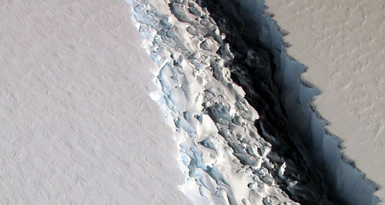 بزرگ‌ترین کوه یخی جهان از قطب جنوب جدا شد