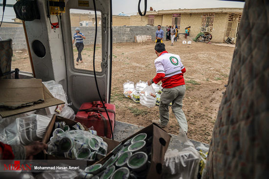 امدادرسانی به مناطق در محاصره سیل خوزستان