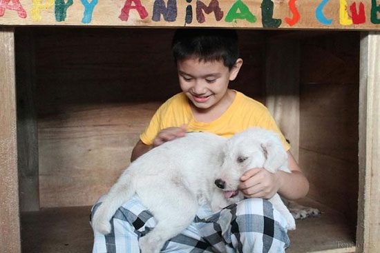 پسر 9 ساله ناجی حیوانات بی‌خانمان +عکس