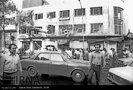 عکس: انفجار بمب در خیابان خیام تهران 1361