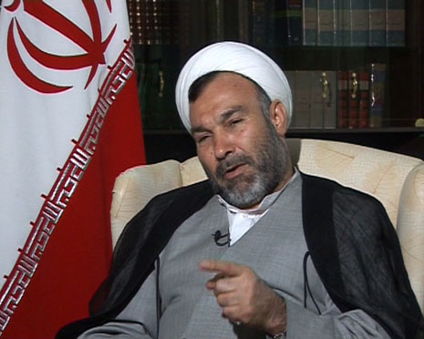سبحانی‌نیا: احمدی‌نژاد پاسخگو باشد نه طلبکار