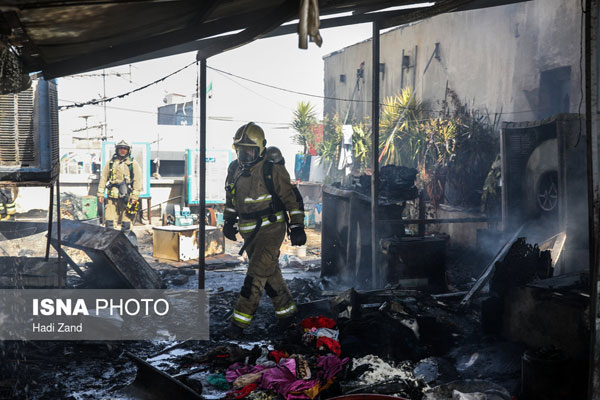 آتش سوزی در ساختمان تجاری در چهارراه ولیعصر