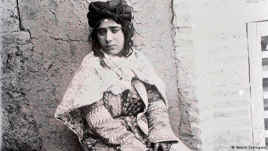عکس‌ های زنان و دختران ایران در ۱۲۰ سال پیش