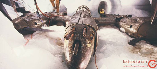 خروج هواپیمای جنگ جهانی دوم از یخچال‌ گرینلند