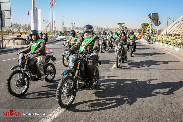 رژه موتورسواران نیرو‌های مسلح در تهران
