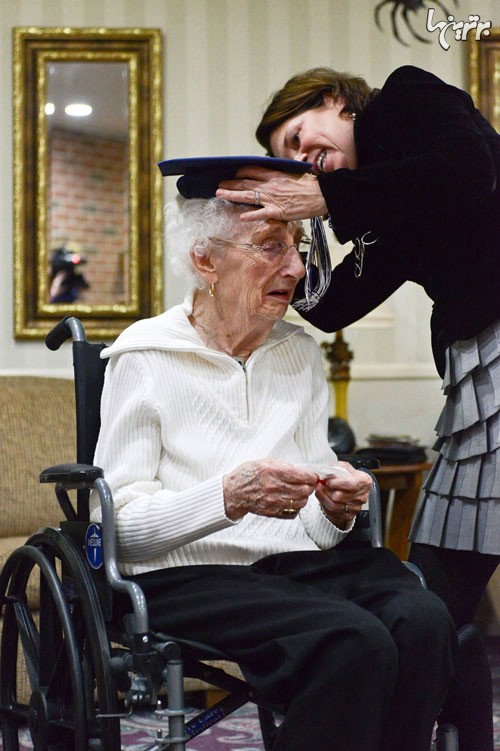 پیرزن 97 ساله در نهایت دیپلمش را گرفت!