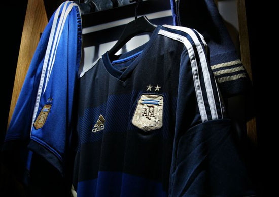 پشت پرده پیراهن تیم ملی آرژانتین +عکس
