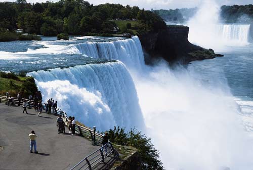 گردشگری: یک آبشار از دو کشور + عکس