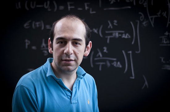 یک ایرانی درپی به چالش کشیدن نظریه اینشتین