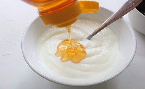 ترکیب عسل و ماست، درمانی مؤثر برای یک مشکل زنانه