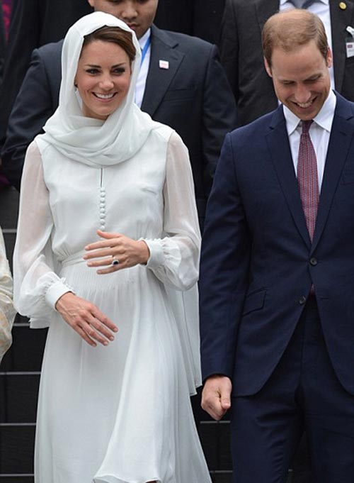 عروس خاندان سلطنتی در مسجد +عکس