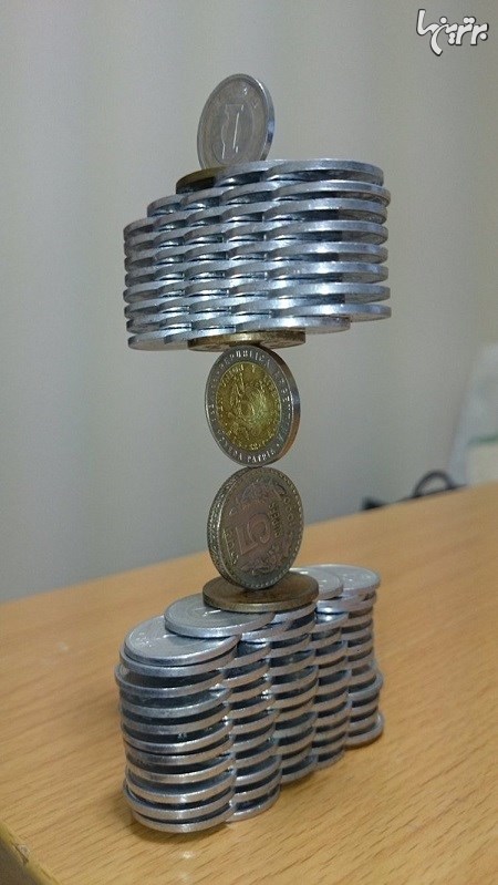 شاهکار هنرمند ژاپنی با روی هم چیدن سکه