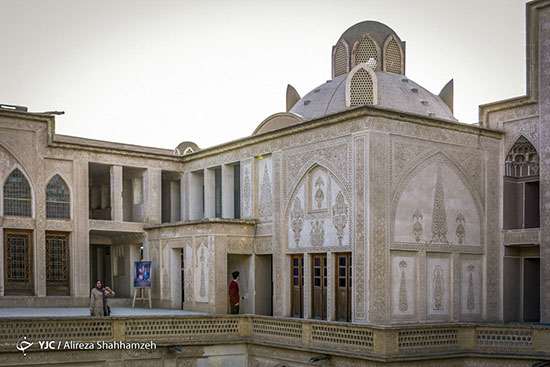 جلال و جبروت معماری ایرانی در خانه عباسیان