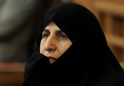 پروین احمدی‌ نژاد، زنی برای یک فصل