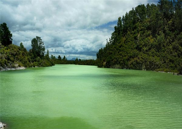 5 دریاچه رنگی جهان را بشناسید +عکس