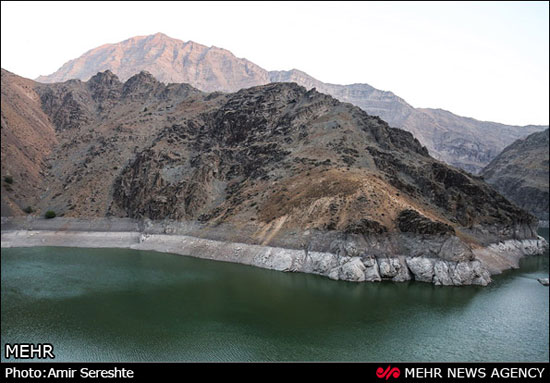 عکس: کاهش شدید ذخایر آب سد امیرکبیر