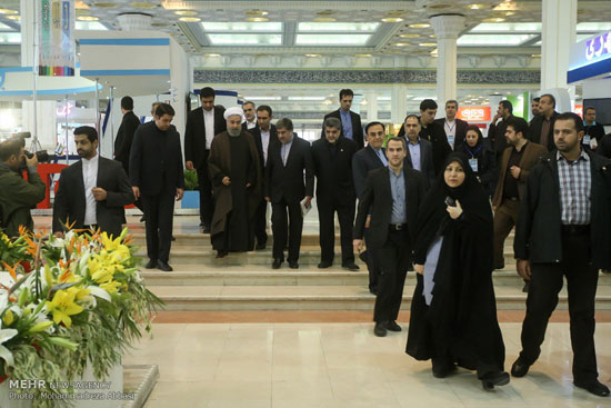 عکس: حضور روحانی در نمایشگاه مطبوعات