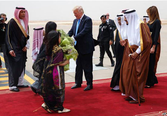 استقبال کودکان سعودی از ترامپ و ملانیا
