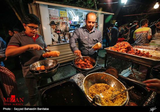 عکس: شبهای رمضان در کوچه گشنه‌ها