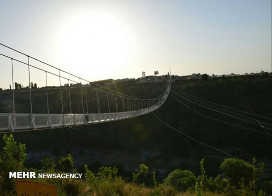 طولانی‌ترین پل معلق خاورمیانه در مشکین شهر