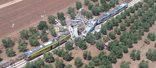 برخورد مرگبار 2 قطار در ایتالیا +عکس