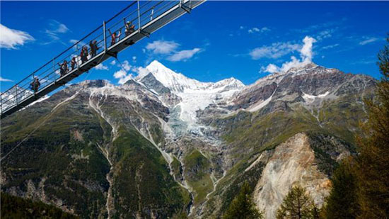 افتتاح طولانی‌ترین پل معلق عابران در سوئیس