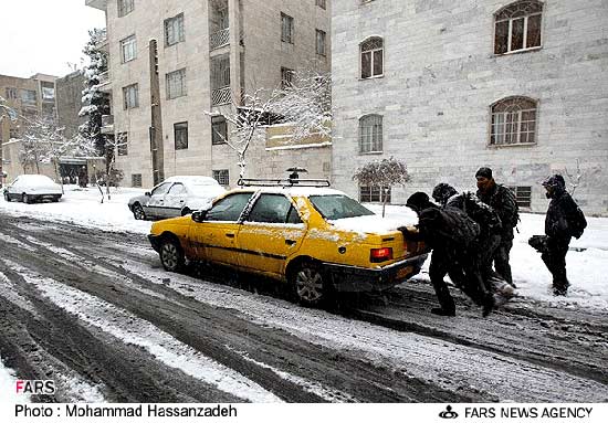 گزارش تصویری از اولین برف زمستانی پایتخت