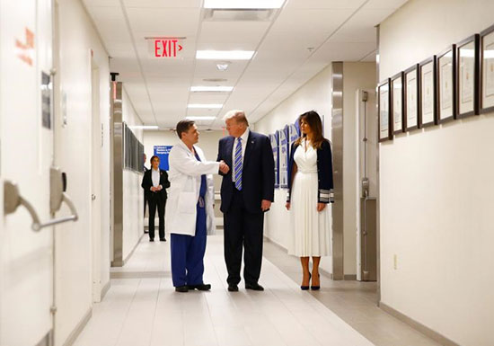 ترامپ و همسرش در بیمارستان