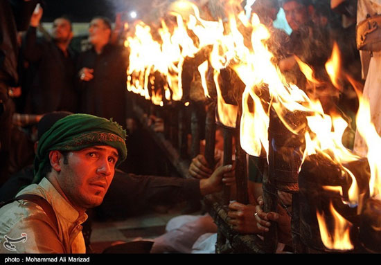 عکس: مراسم مشعل گردانی در قم