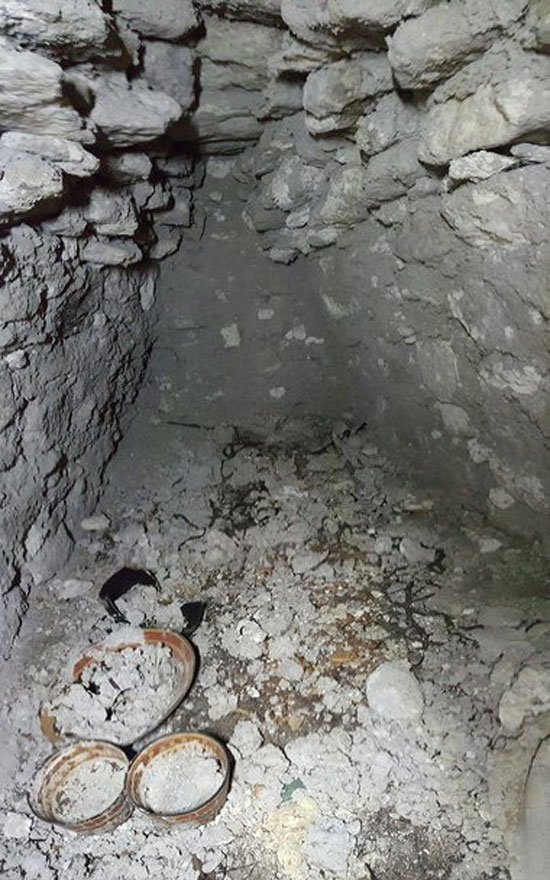 کشف مقبره‌هایی زیر اهرام مایا
