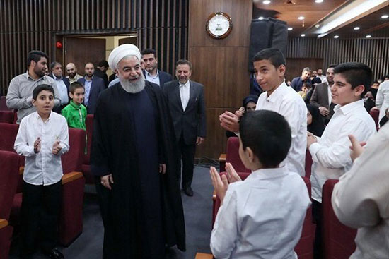 روحانی: مردم به کمیته امداد و سازمان بهزیستی اعتماد دارند